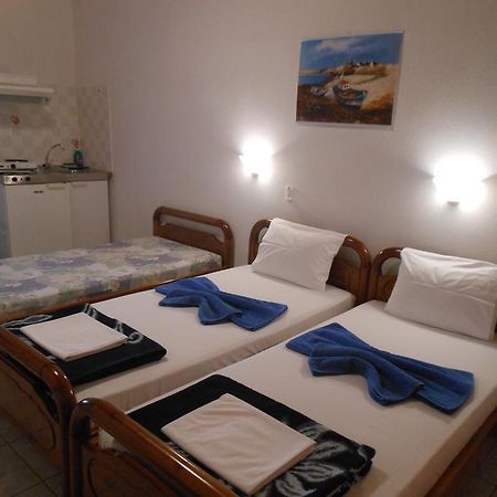 Pansion Giorgos & Rania Apartment Skiathos Town Ruang foto