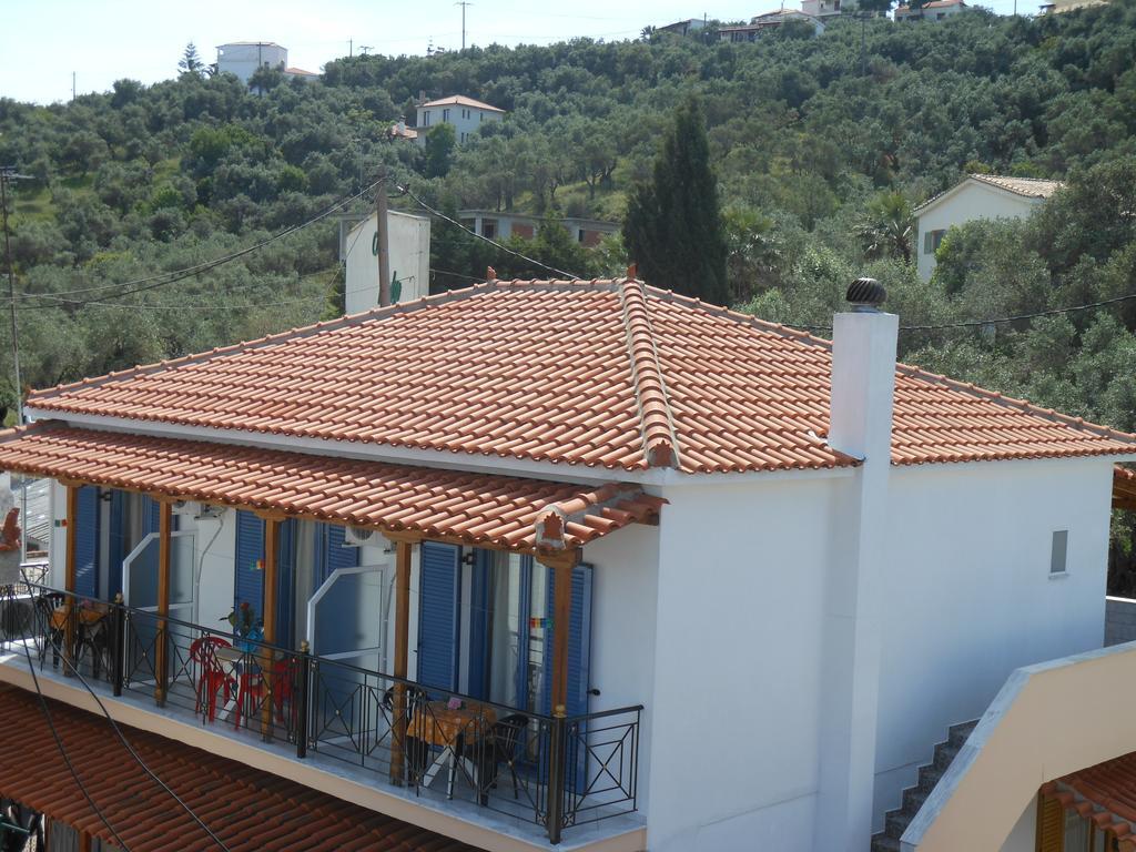 Pansion Giorgos & Rania Apartment Skiathos Town Ruang foto