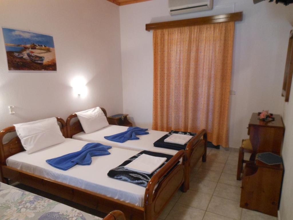 Pansion Giorgos & Rania Apartment Skiathos Town Ruang foto
