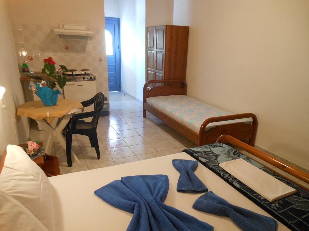 Pansion Giorgos & Rania Apartment Skiathos Town Ruang foto