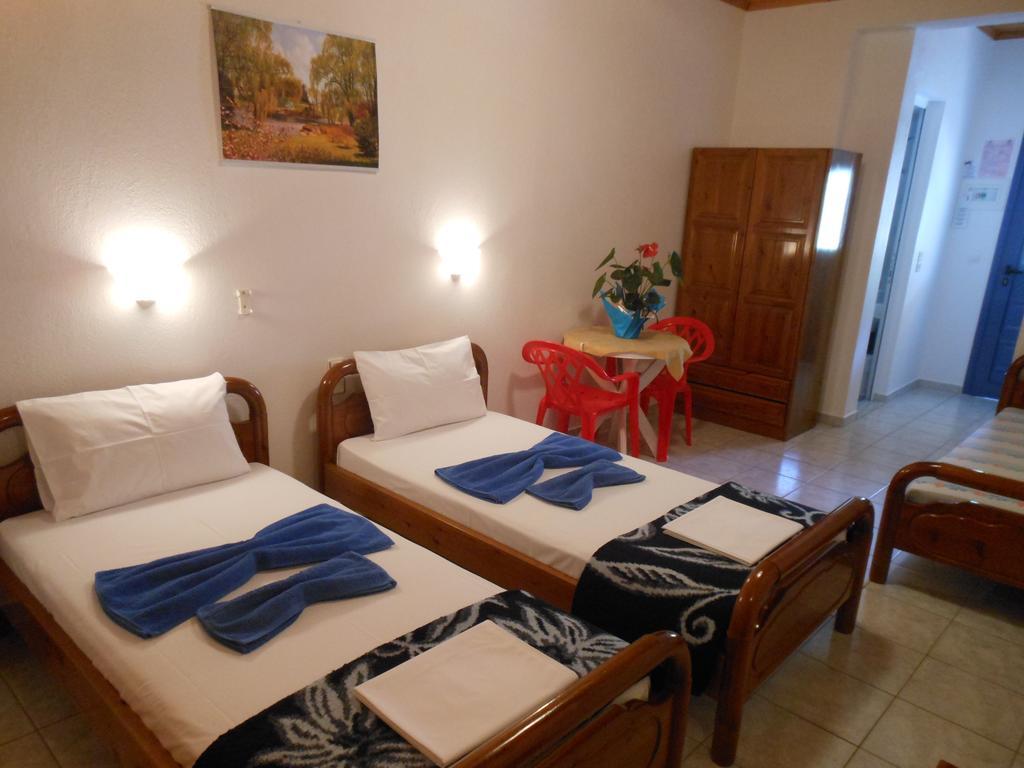 Pansion Giorgos & Rania Apartment Skiathos Town Ruang foto
